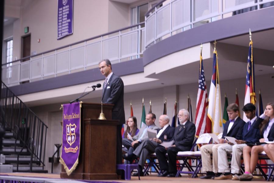 Bent Bell speaks at opening convocation.