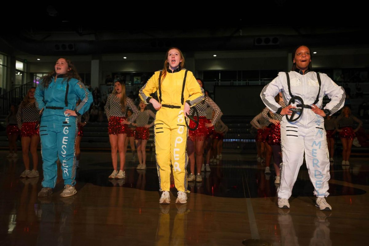 Senior Nixon Prior, Junior Ava Ann Woods and Senior Natalia Sans start off Thornwood's lip sync.