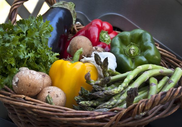 Real vegetables in a basket. 
https://commons.wikimedia.org/wiki/File:Food_basket.jpg, liz west from Boxborough, MA, CC BY 2.0 , via Wikimedia Commons