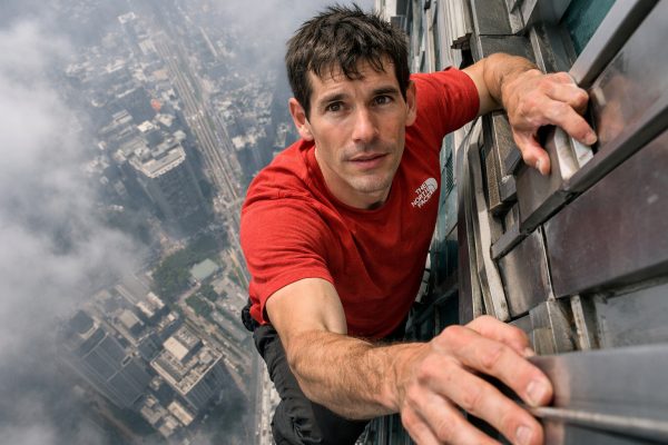 Alex Honnold free solos Taipei 101